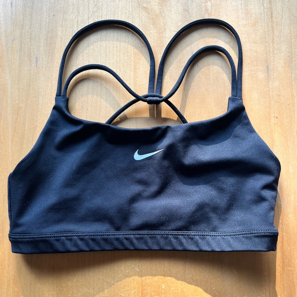 NIKE Indy Strappy Non-Padded Light Support Dri-Fit Sports Bra in black